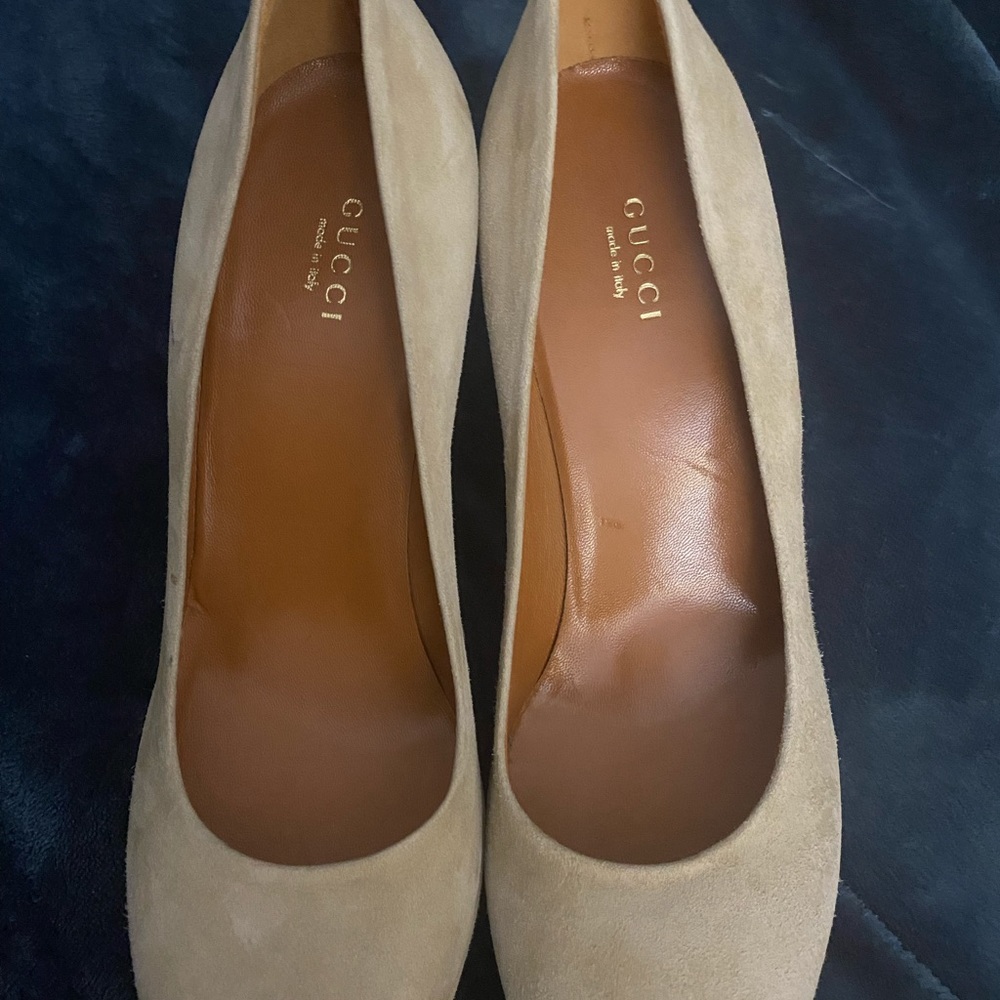 Gucci Suede Stilettos Size 39 $150